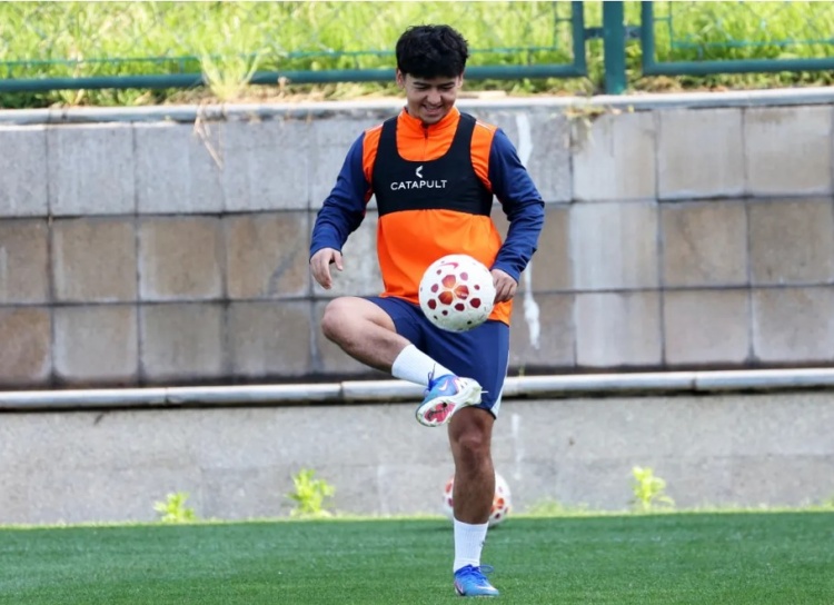 山东泰山基地完成赛前最后一练，明日客战西海岸