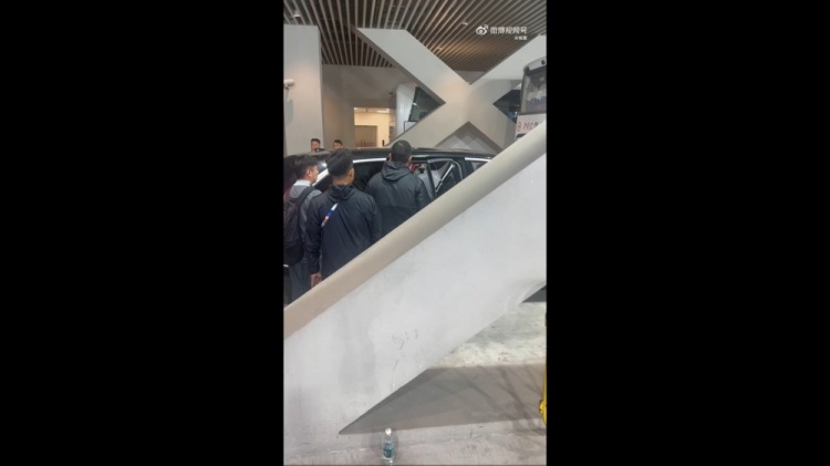 盖伊伤退，申花主场2-3负蓉城，米内罗伤愈进名单