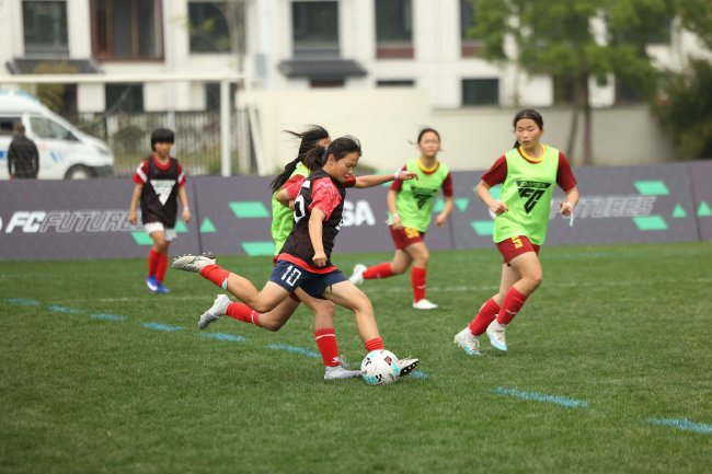 武磊现身上海直击：Next Gen Drafts中国站8人突围直通西班牙