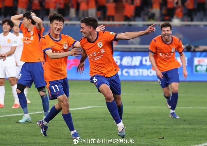马德鲁加独中两元 谢文能补时锁胜 山东泰山3-1重庆铜梁龙 马德鲁加独中两元 谢文能补时锁胜 山东泰山3-1重庆铜梁龙