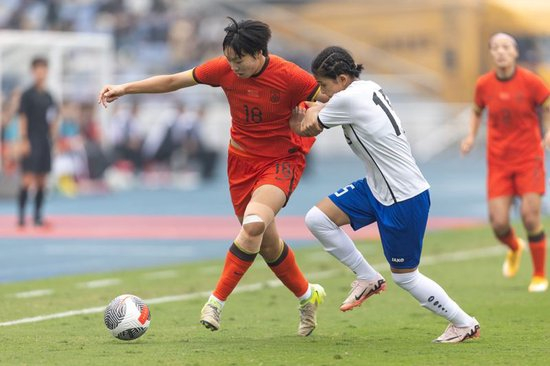 邵子钦帽子戏法 中国女足5-1泰国 年轻中锋展现小韩端潜质
