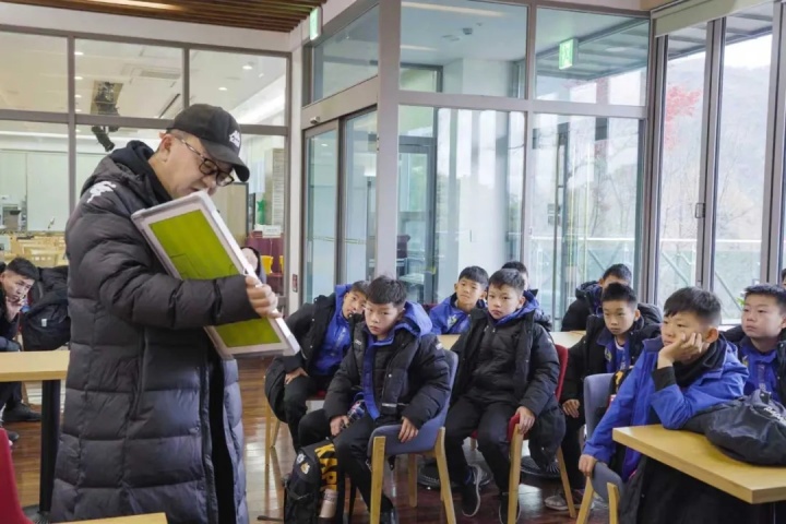 马刺尼克斯常规赛集锦_马刺对阵尼克斯常规赛集锦回放_高清战术博弈视频